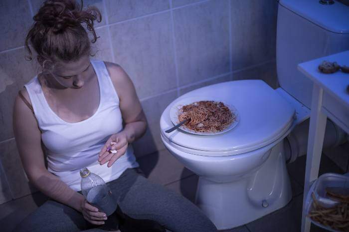 bulimia disturbo alimentare donna