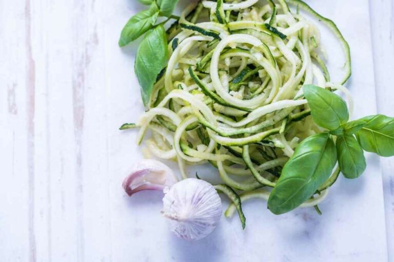 spaghetti di zucchine 1024x683