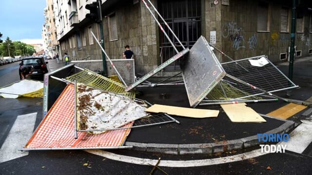 cantiere crollato via san marino corso agnelli 240701 2