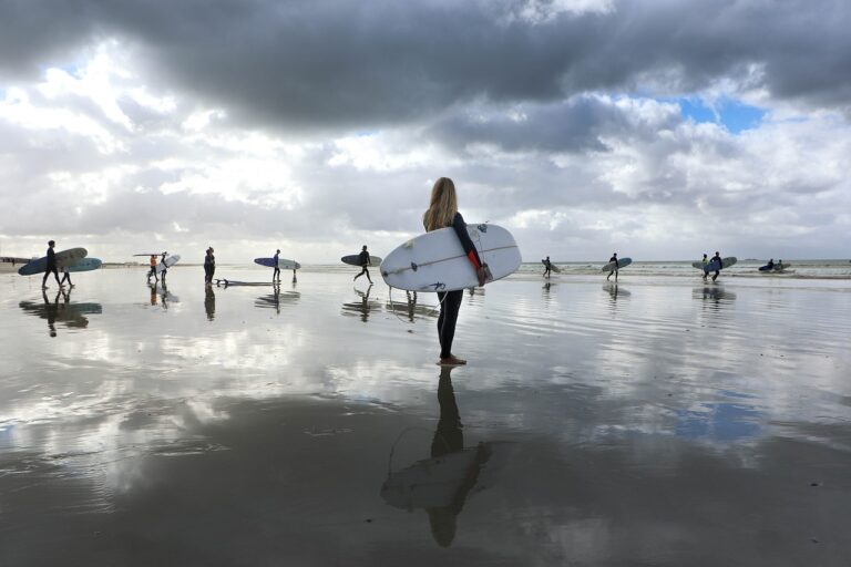 surfers