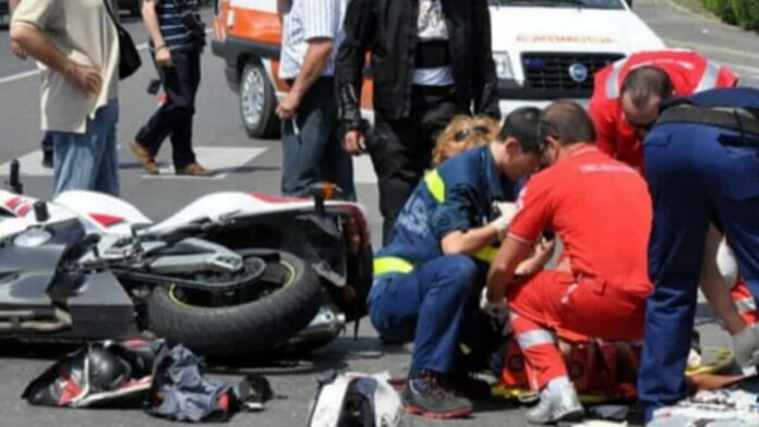 incidente moto ambulanza 2